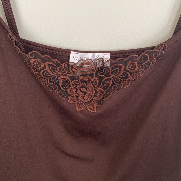 Vintage Lace cami - Picture 3 of 5